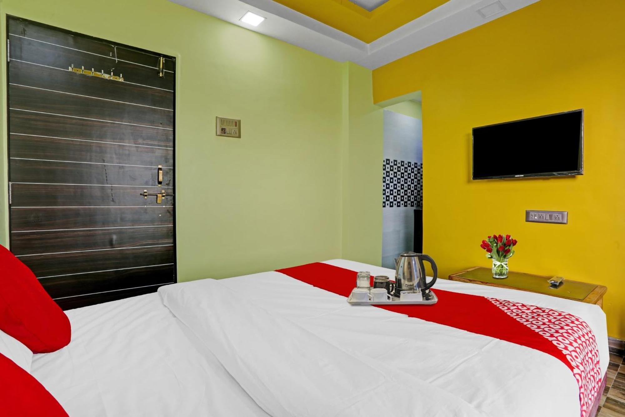 Hotel O Om Sai Residency Lodging And Boarding Taloje Bagian luar foto